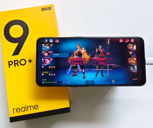 Mobile Legends on the realme 9 Pro+.