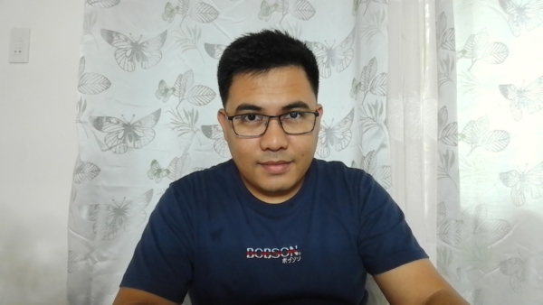 Huawei MateBook D16 webcam sample picture.