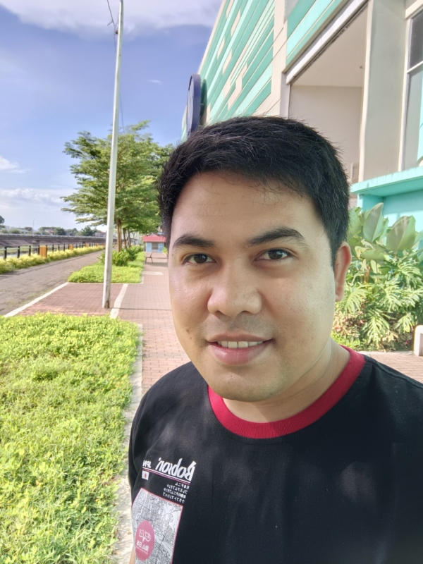 OnePlus Nord 2T (front camera) | f/2.4 1/125sec ISO108