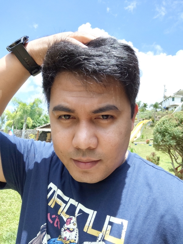 vivo X80 Pro sample selfie