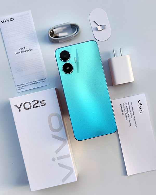 Contents of the vivo Y02s box.