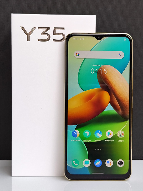 The vivo Y35 and its box.