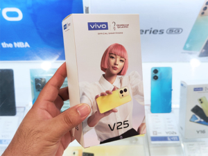 vivo-V25-box-with-sleeves