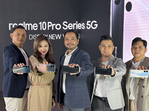 realme PH executives during the launch event.
