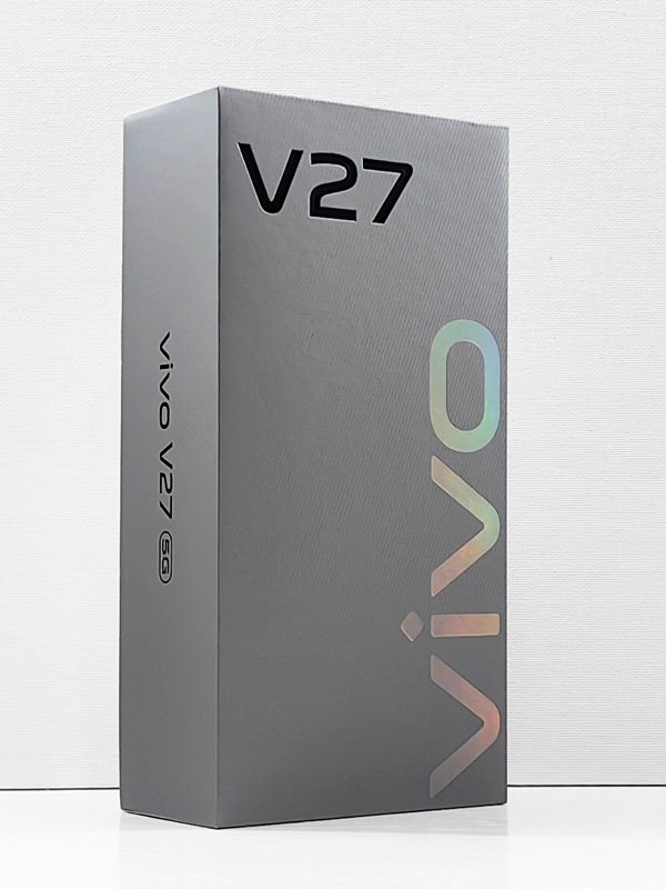 vivo V27 5G box.