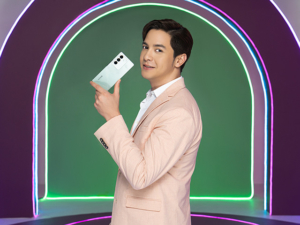 Actor Alden Richards with the vivo V27 Series.