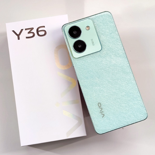 The vivo Y36 and its box.