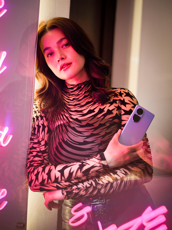 Bea Alonzo with the OPPO Reno10 5G.