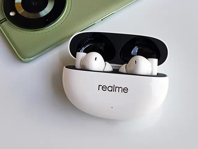 Meet the realme Buds Air 5!