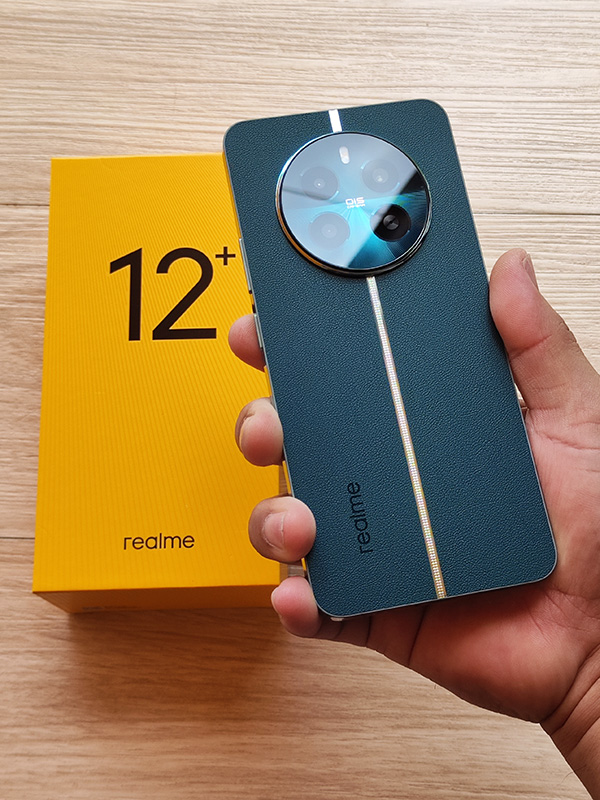 realme 12+ 5G with box