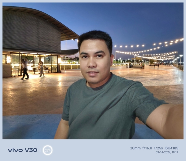 vivo V30 5G sample selfie