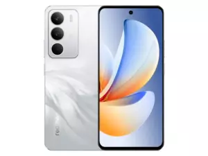 The realme C71 smartphone in White Swan color.