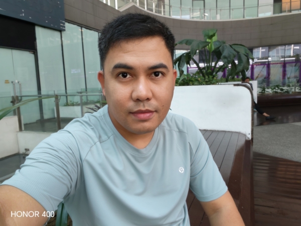 HONOR 400 5G sample selfie