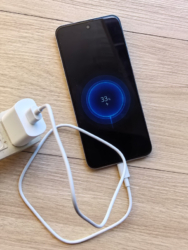 nubia-Music-Pro charging