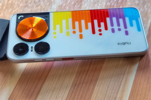 nubia-Music-Pro-face-down
