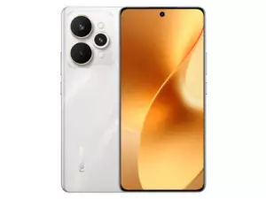 The realme 15 Pro 5G smartphone in Flowing Silver color.