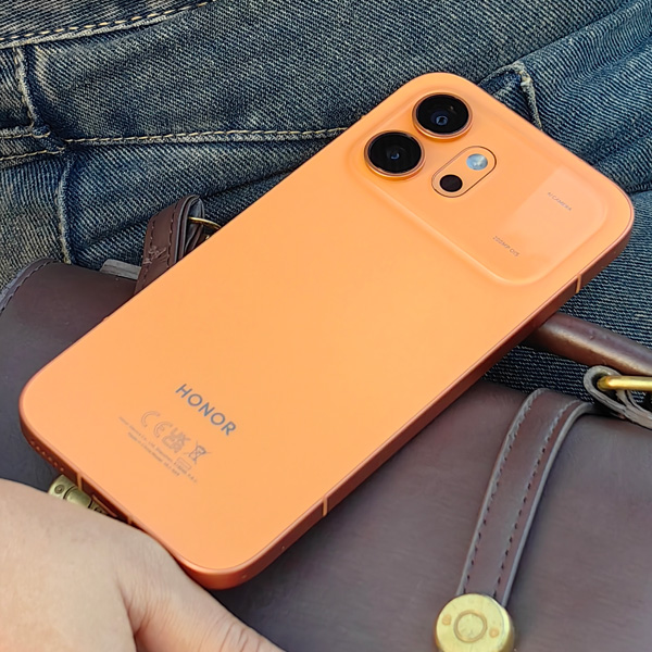 HONOR 600 design