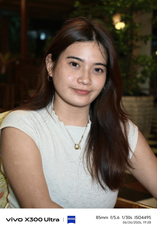 vivo-X300-Ultra-sample-picture-portrait-85mm-flash-v2